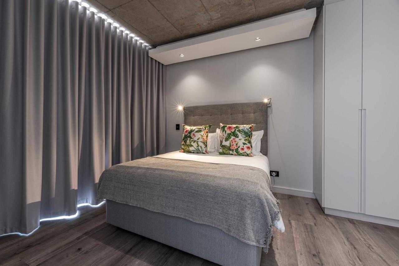 105 Signature, De Waterkant *